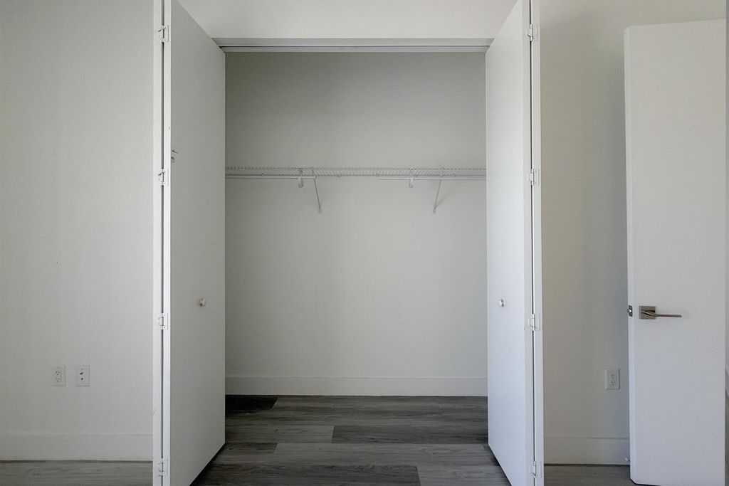 405 Ne 35th Court - Photo 17
