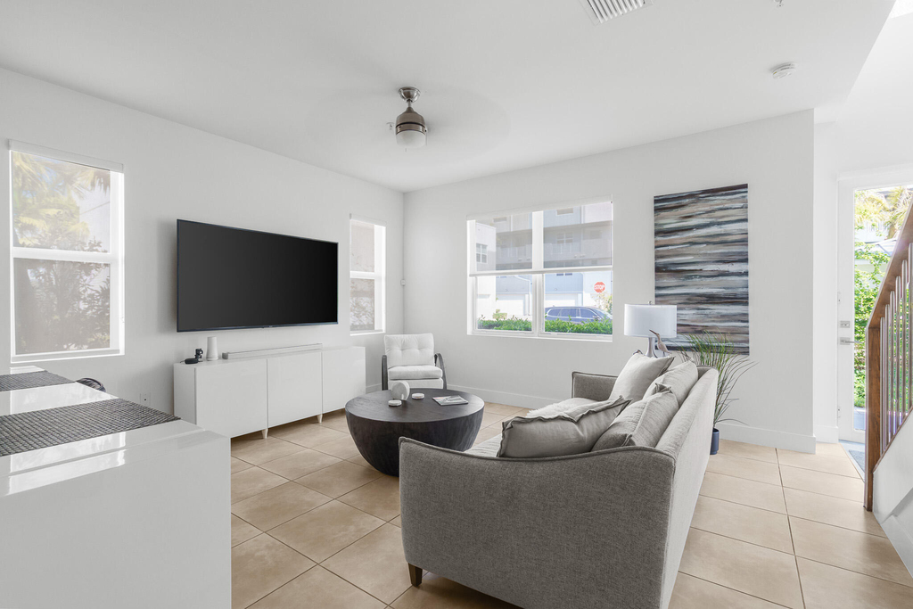 405 Ne 35th Court - Photo 13