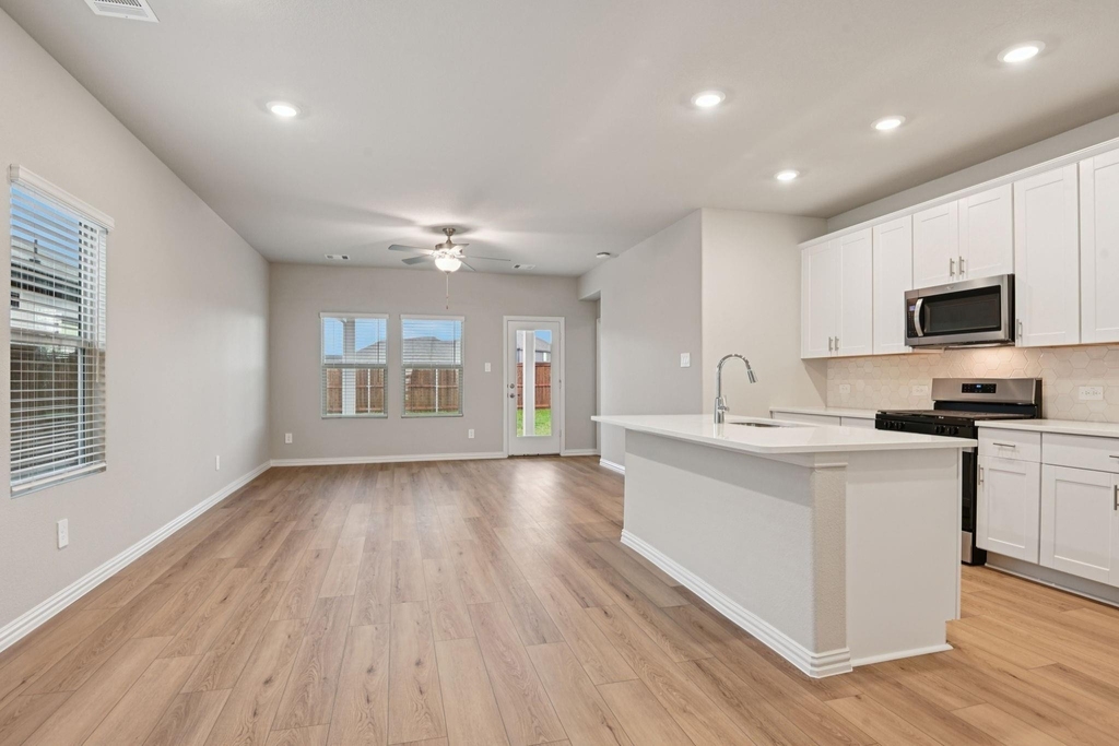 3704 Deer Drive - Photo 4