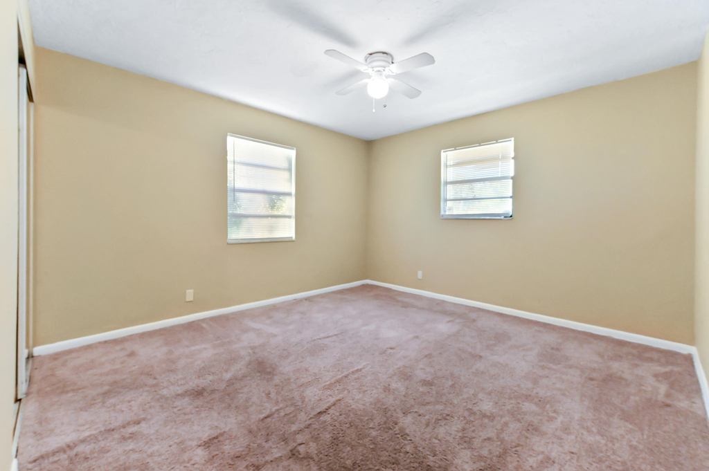 811 32nd Street - Photo 9