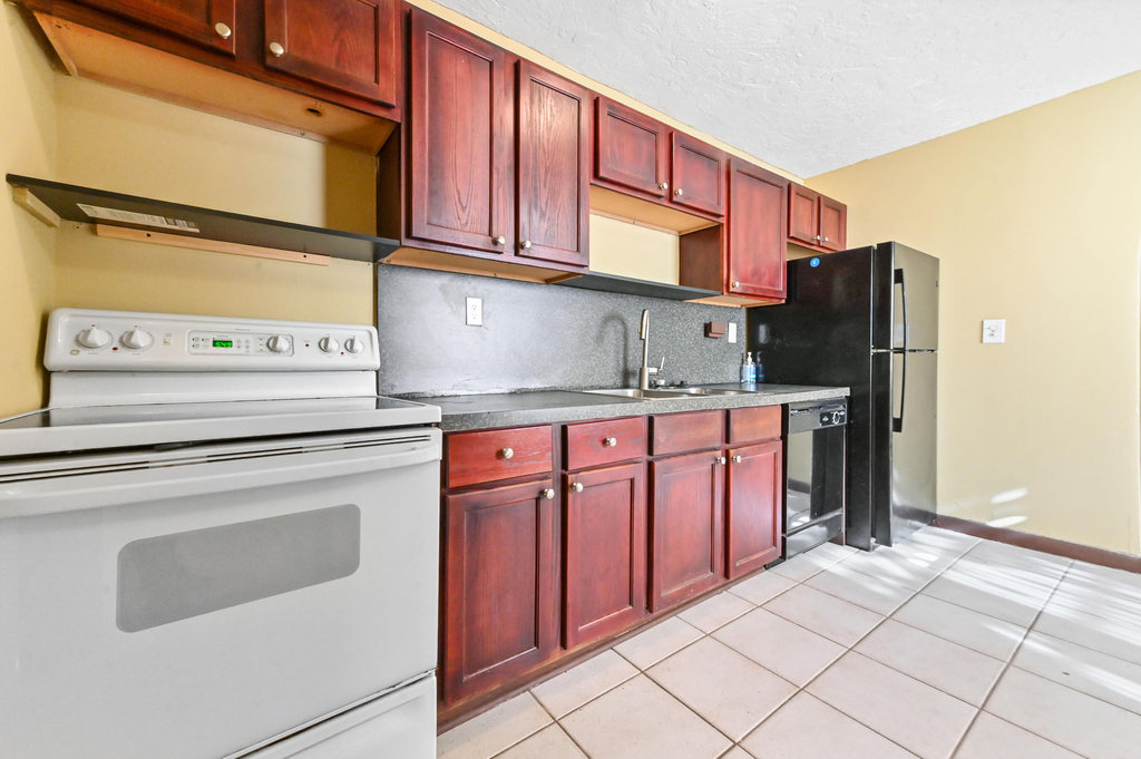 811 32nd Street - Photo 22