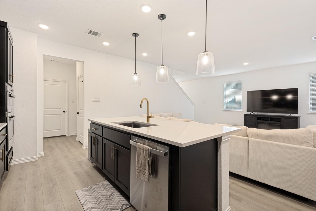 513 Waterhouse Lake Drive - Photo 6