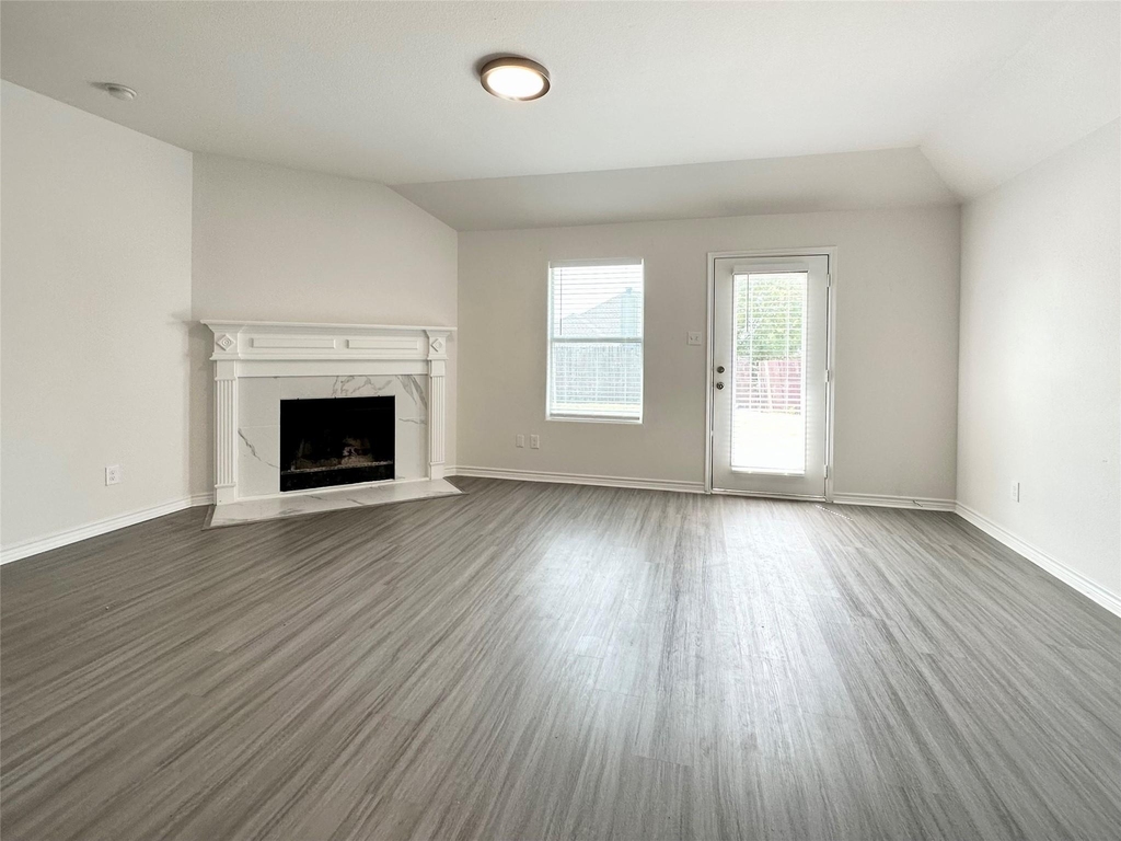 2805 Arabian Lane - Photo 9