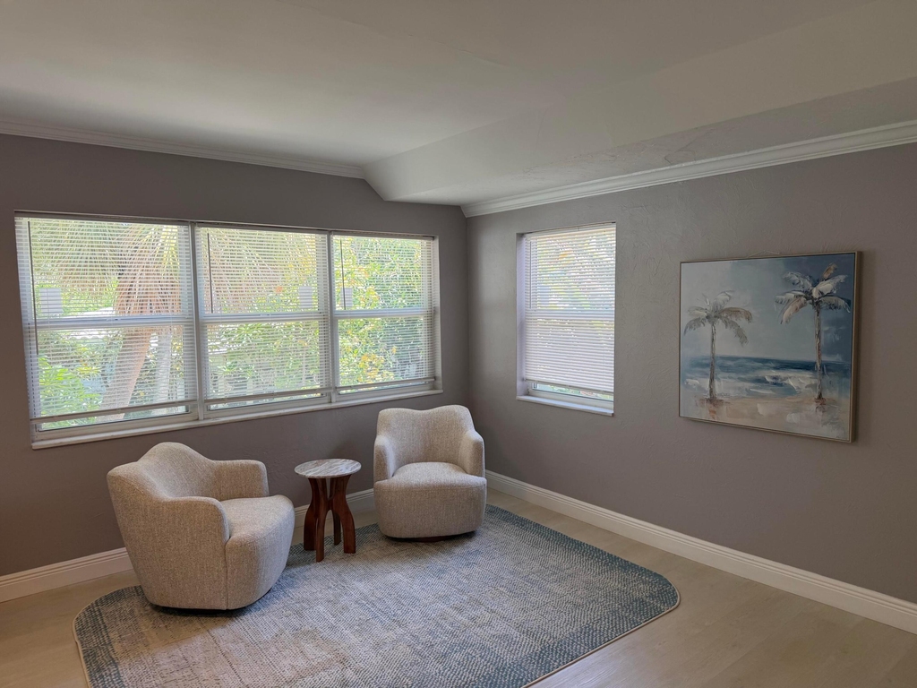 220 Washingtonia Avenue - Photo 6