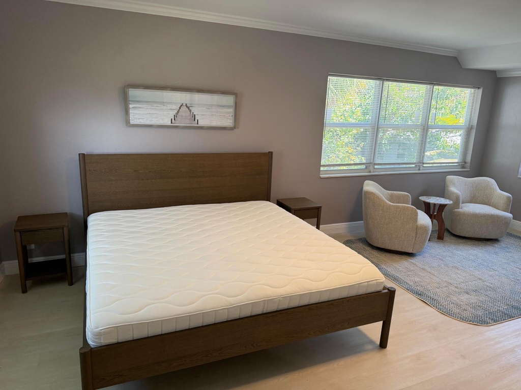220 Washingtonia Avenue - Photo 3