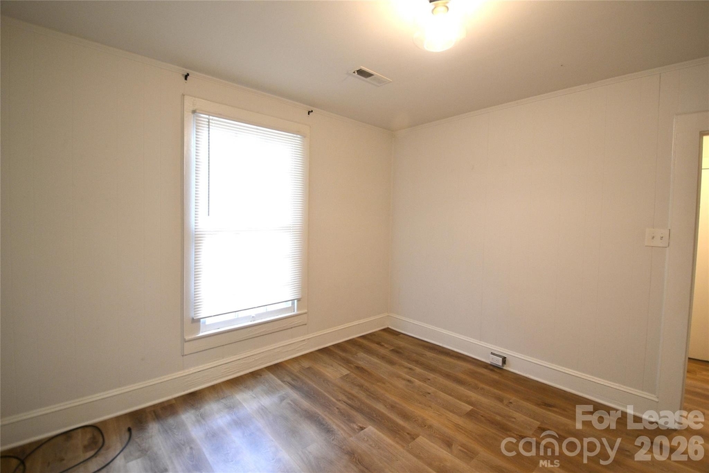 406 W 9th Street - Photo 16