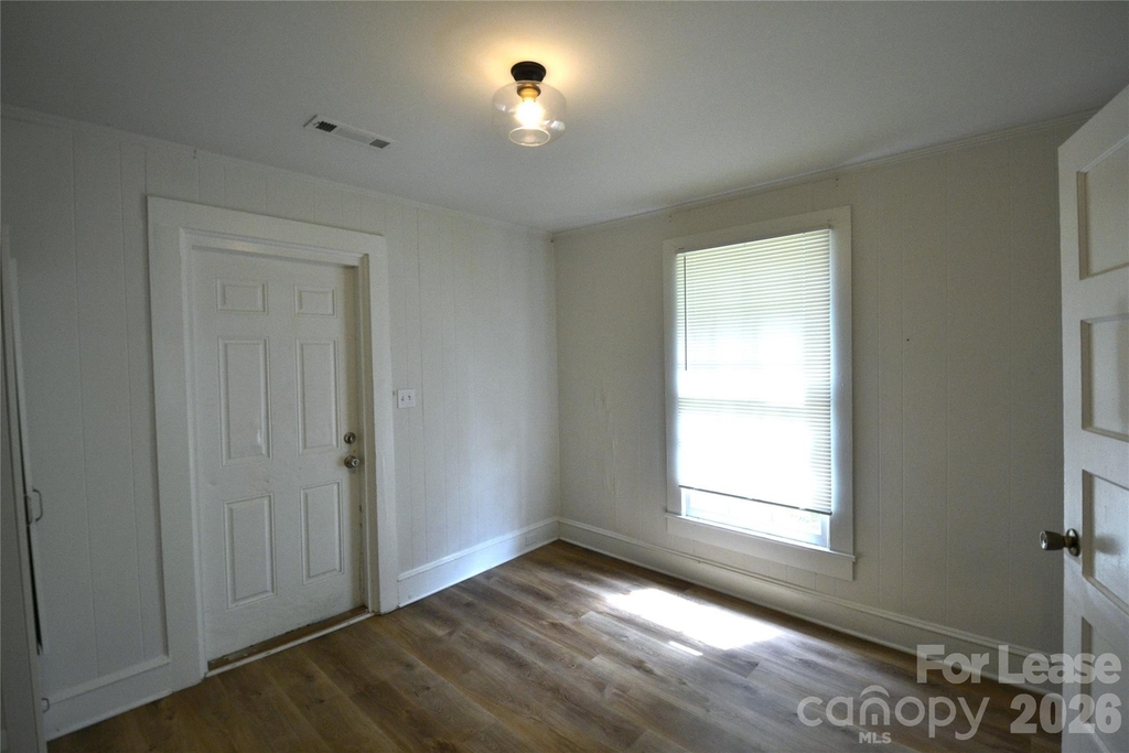 406 W 9th Street - Photo 19