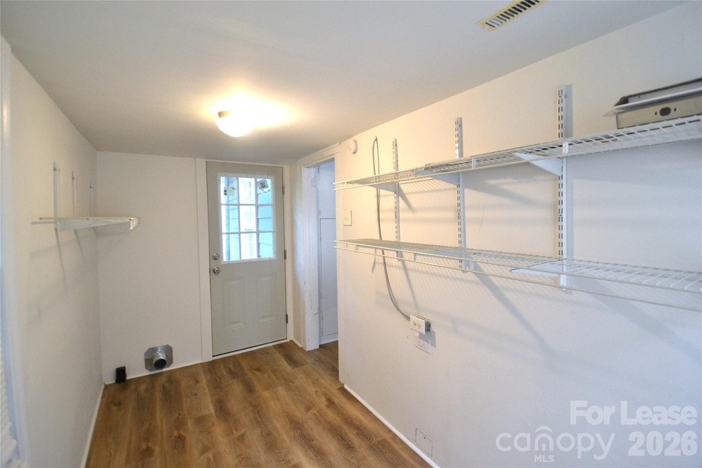 406 W 9th Street - Photo 12