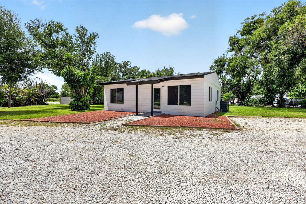 5327 St Lucie Boulevard - Photo 0