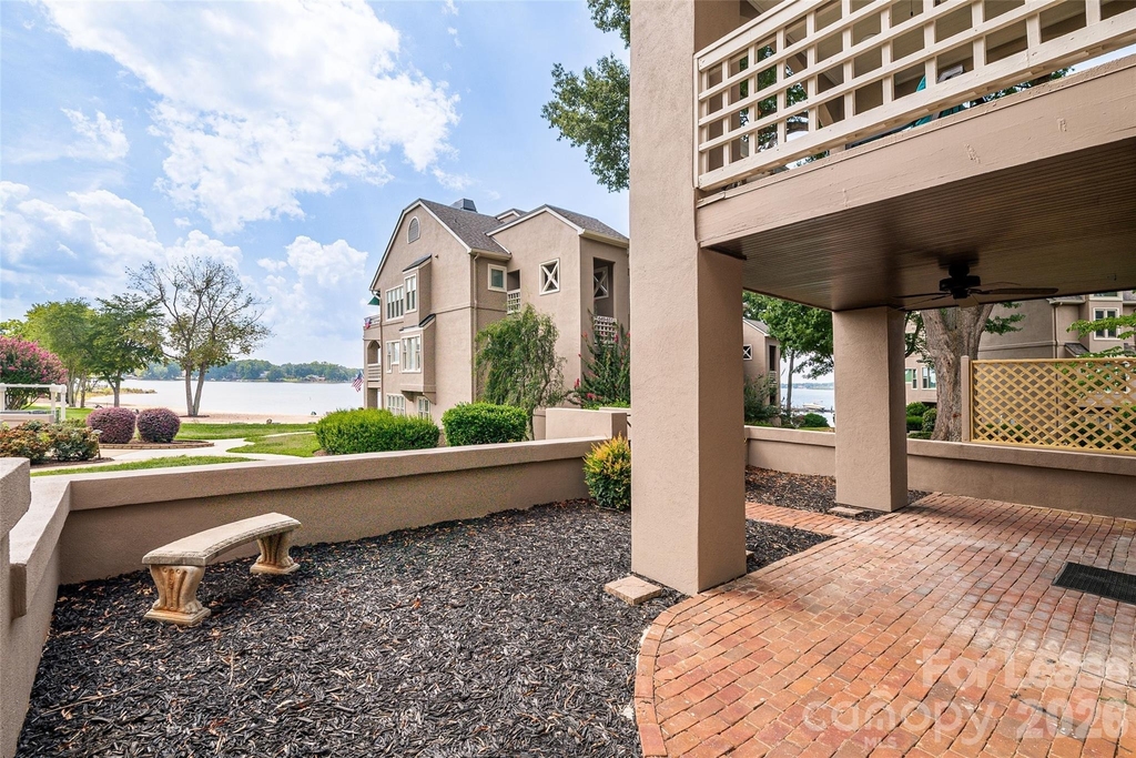 646 Portside Drive - Photo 33