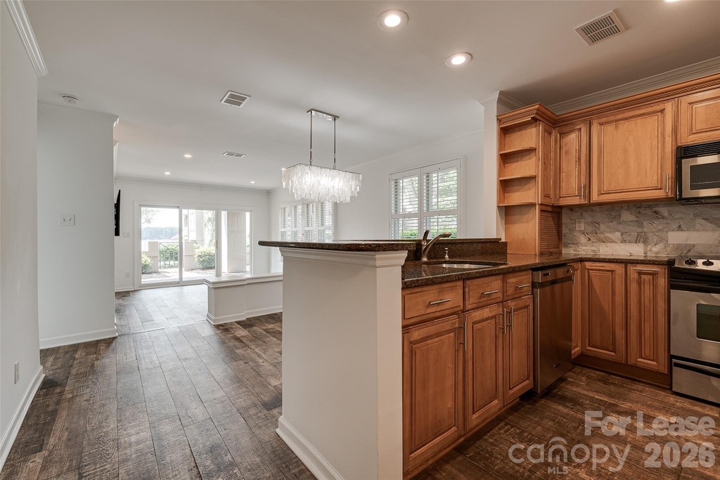 646 Portside Drive - Photo 4