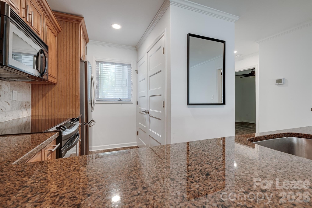 646 Portside Drive - Photo 6