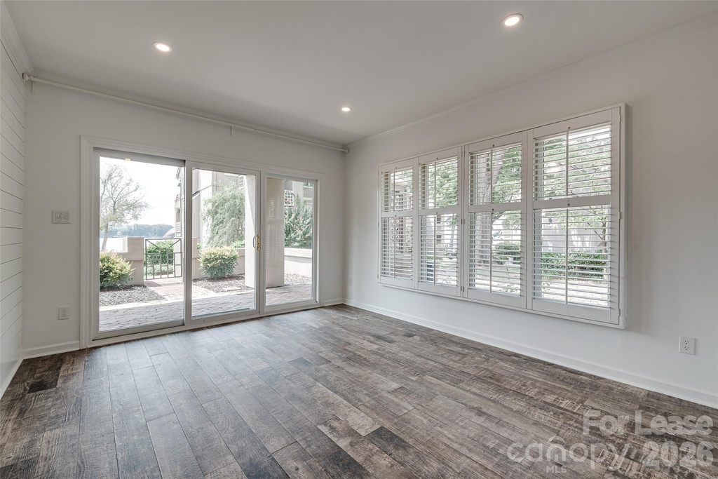 646 Portside Drive - Photo 20