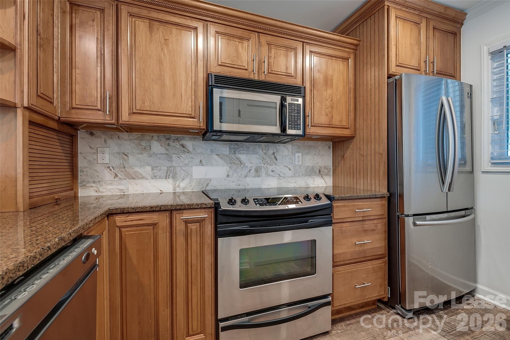 646 Portside Drive - Photo 9