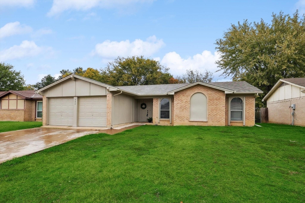 237 Volunteer Drive - Photo 0
