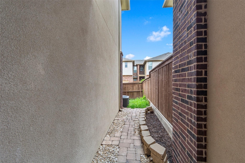 8607 Calvin Road - Photo 7