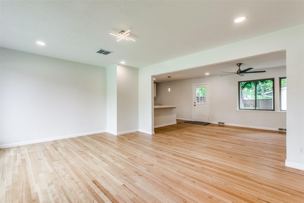 3517 Woodleigh Drive - Photo 5