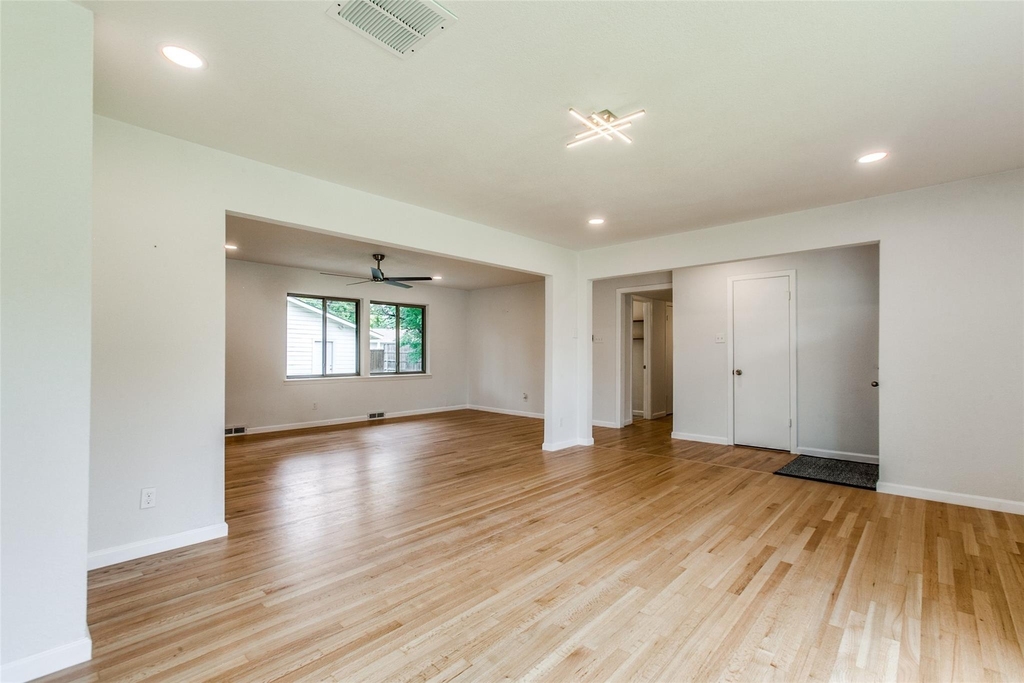 3517 Woodleigh Drive - Photo 4