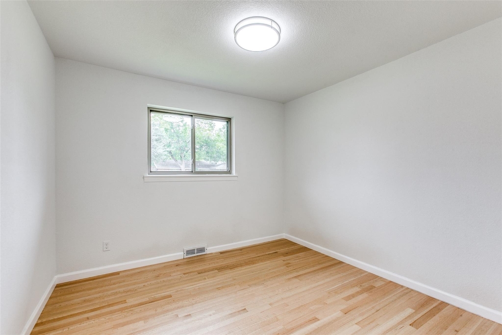 3517 Woodleigh Drive - Photo 14