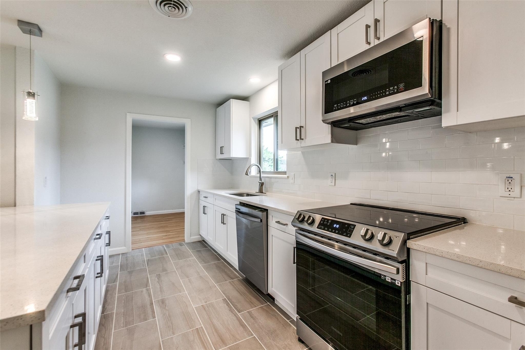 3517 Woodleigh Drive - Photo 10