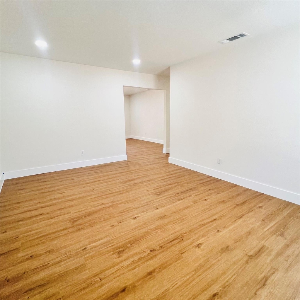 327 E Center Street - Photo 4