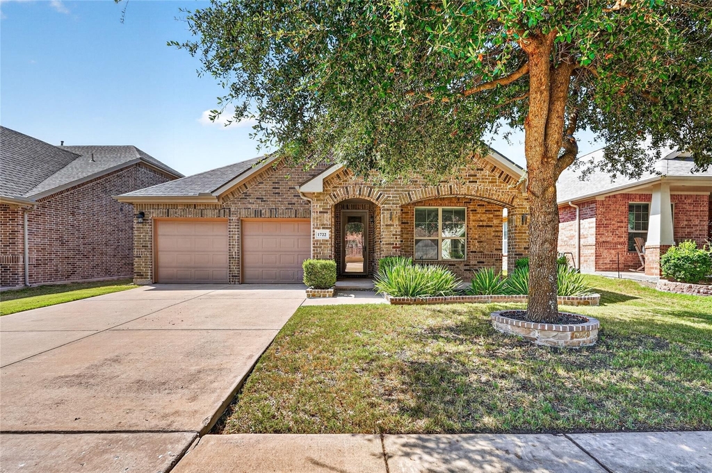 1722 Oak Glen Drive - Photo 0
