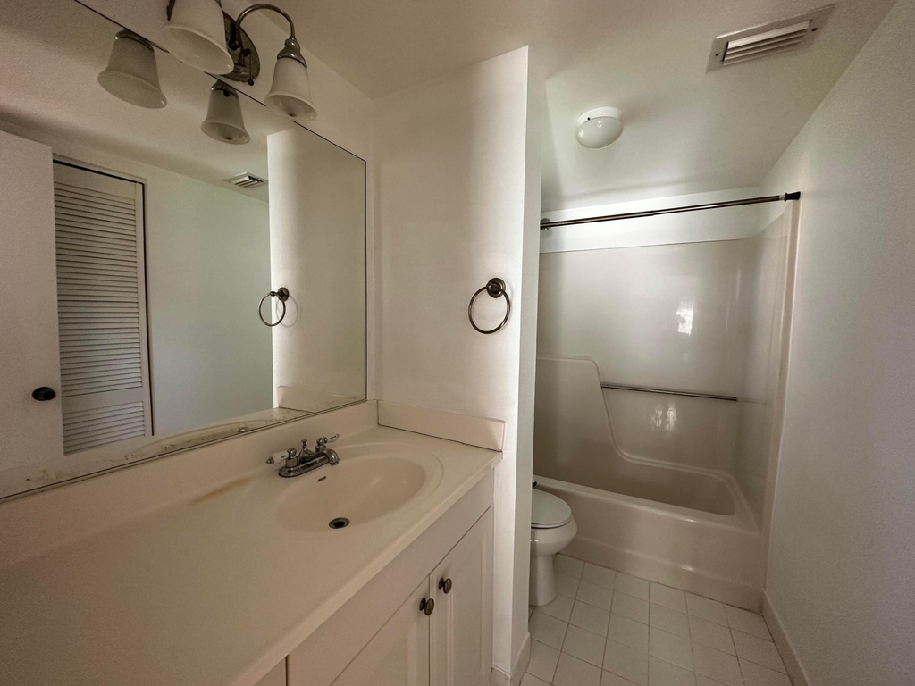 21904 Lake Forest Circle - Photo 7