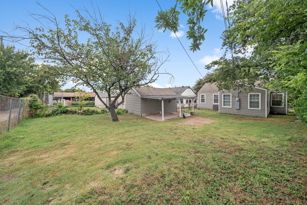 3324 W Clarendon Drive - Photo 11