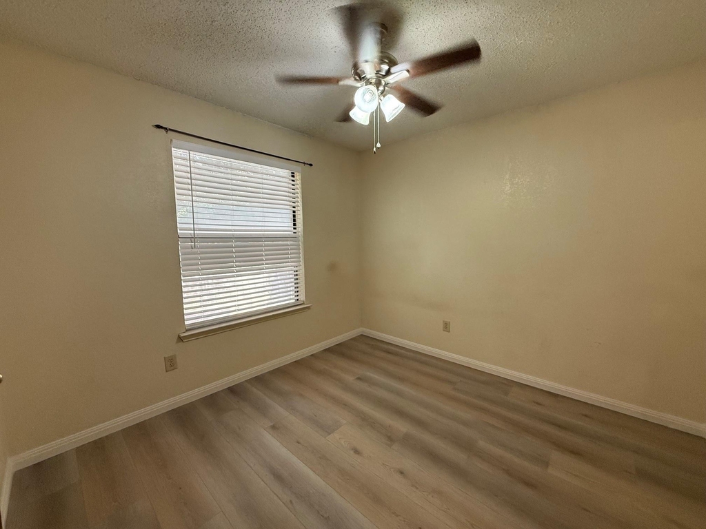 6804 Moccasin Drive - Photo 9