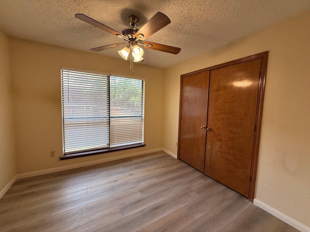 6804 Moccasin Drive - Photo 7