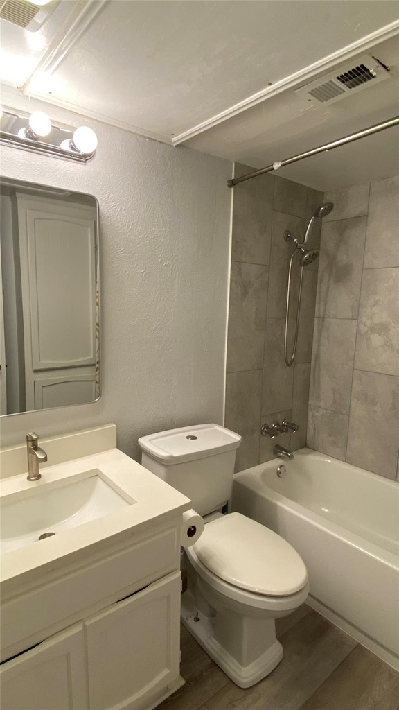 12816 Midway Road - Photo 8