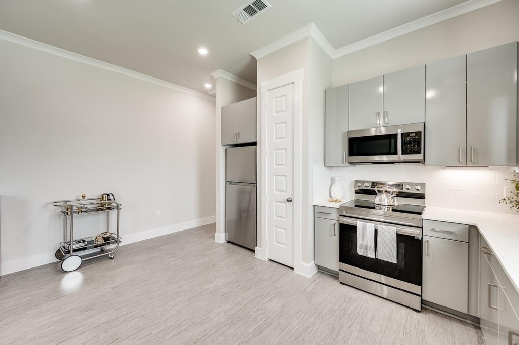 8217 Idyllic Avenue - Photo 2