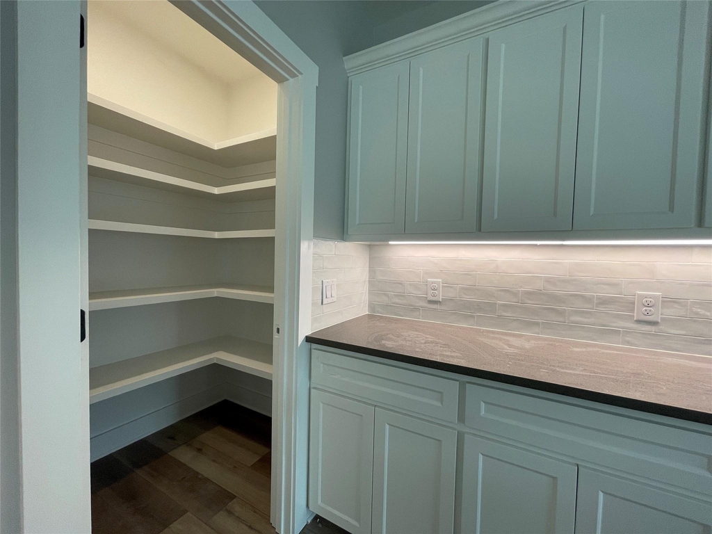 4914 Dry Creek Road - Photo 5