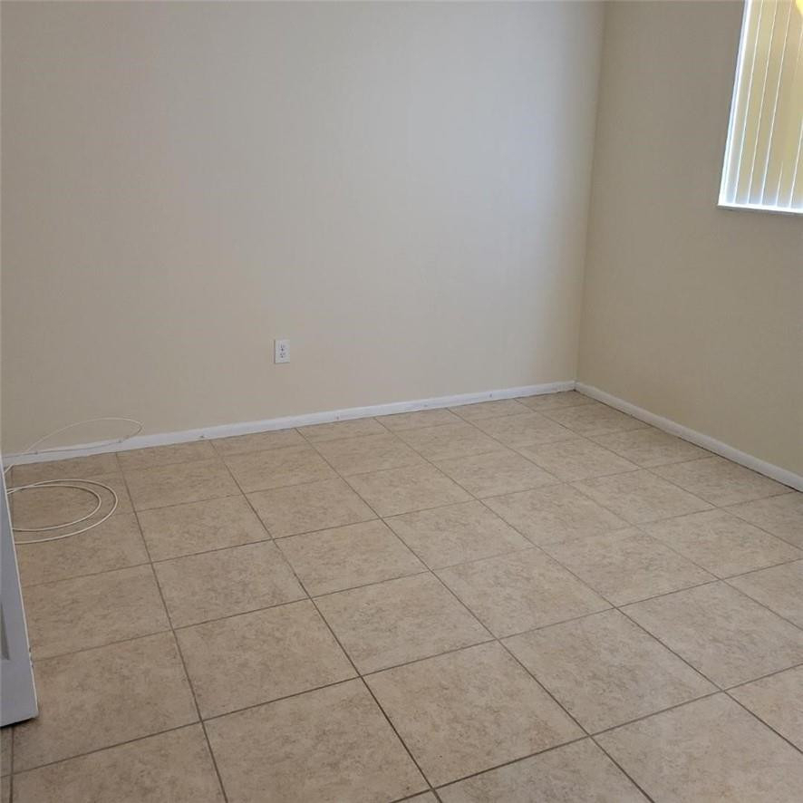 1820 N 81st Avenue - Photo 3
