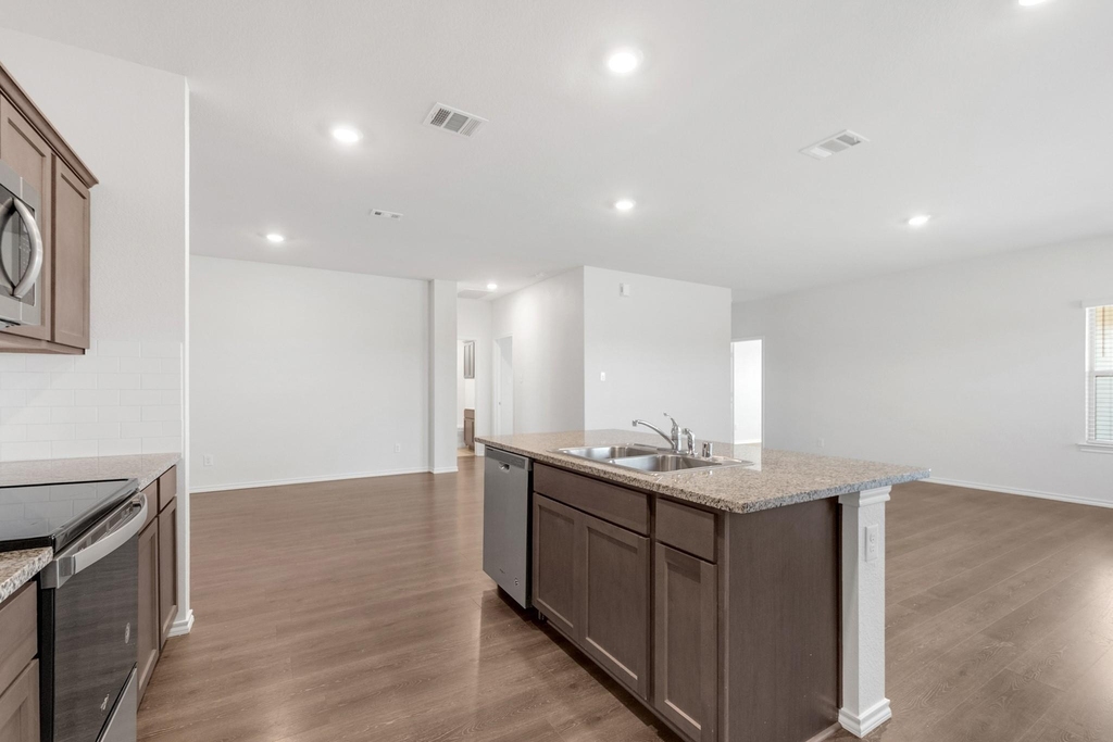 1000 Homestead Lane - Photo 9