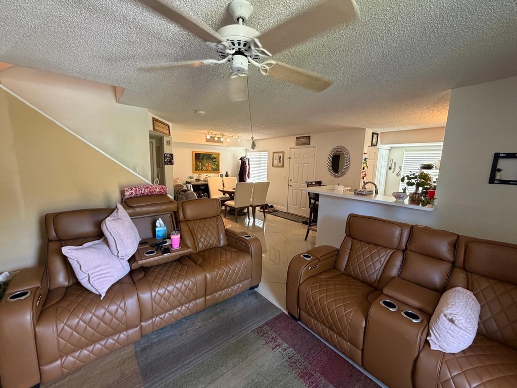 123 Yacht Club Way - Photo 3