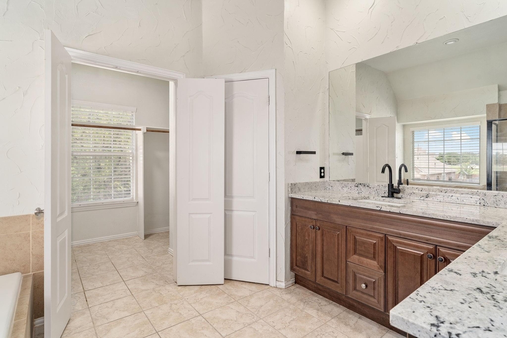 7849 Lake Meredith Way - Photo 17