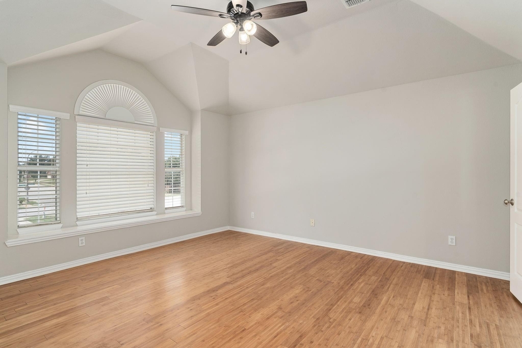 7849 Lake Meredith Way - Photo 13