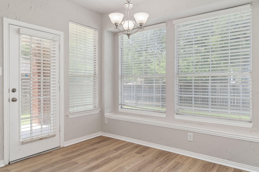 7849 Lake Meredith Way - Photo 8