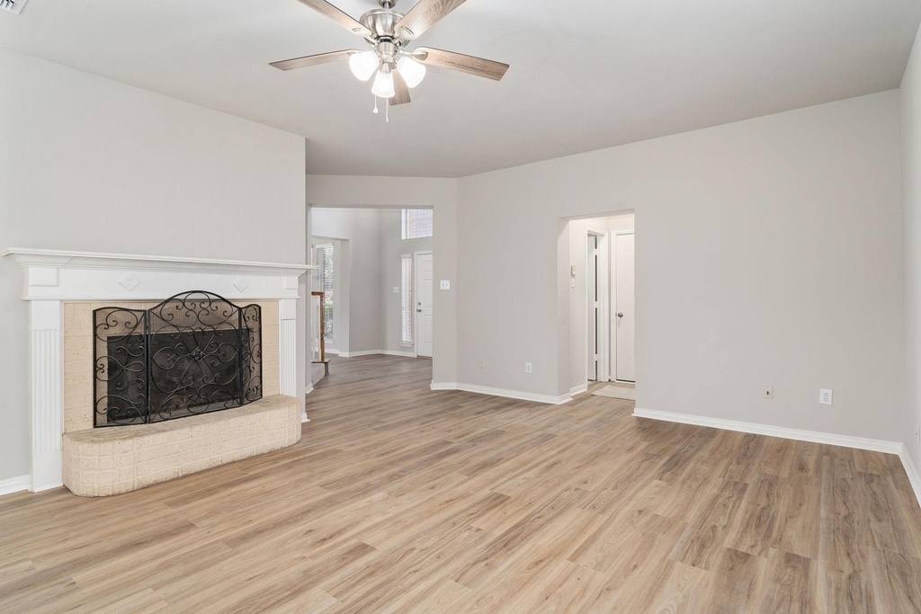 7849 Lake Meredith Way - Photo 9
