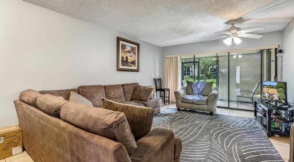 2355 Sw 15th - Photo 10