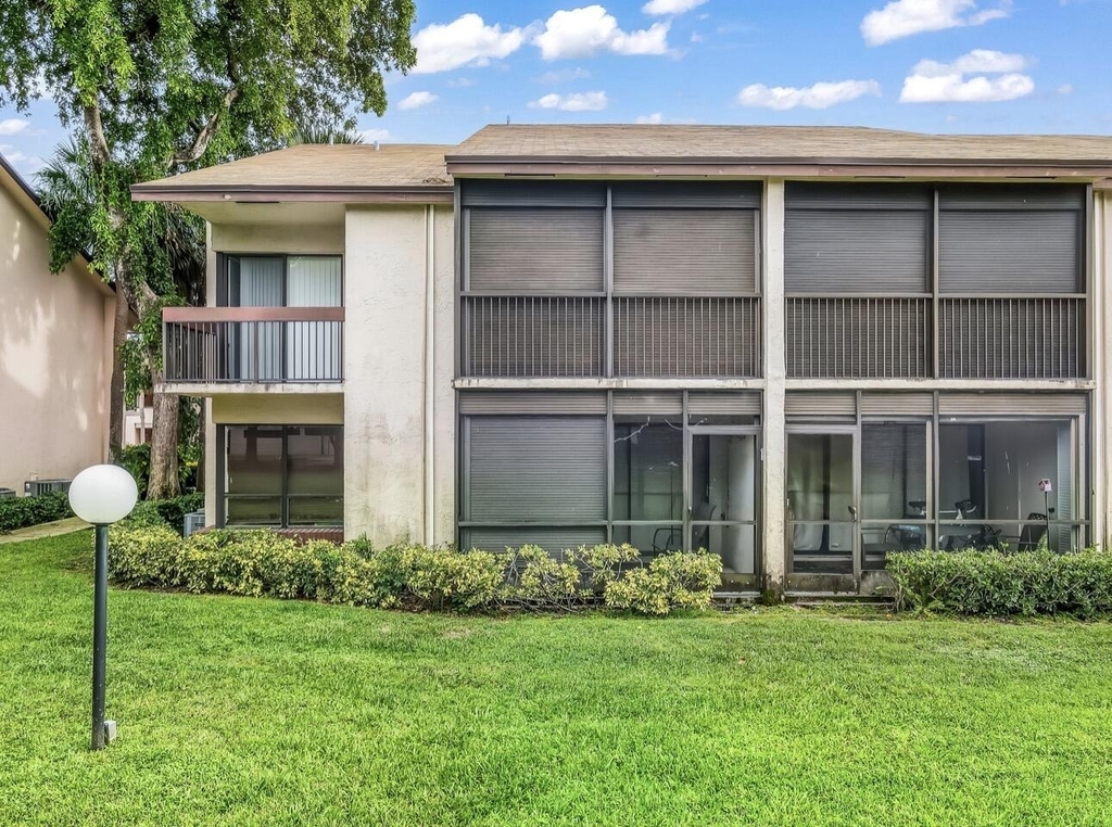 2355 Sw 15th - Photo 3