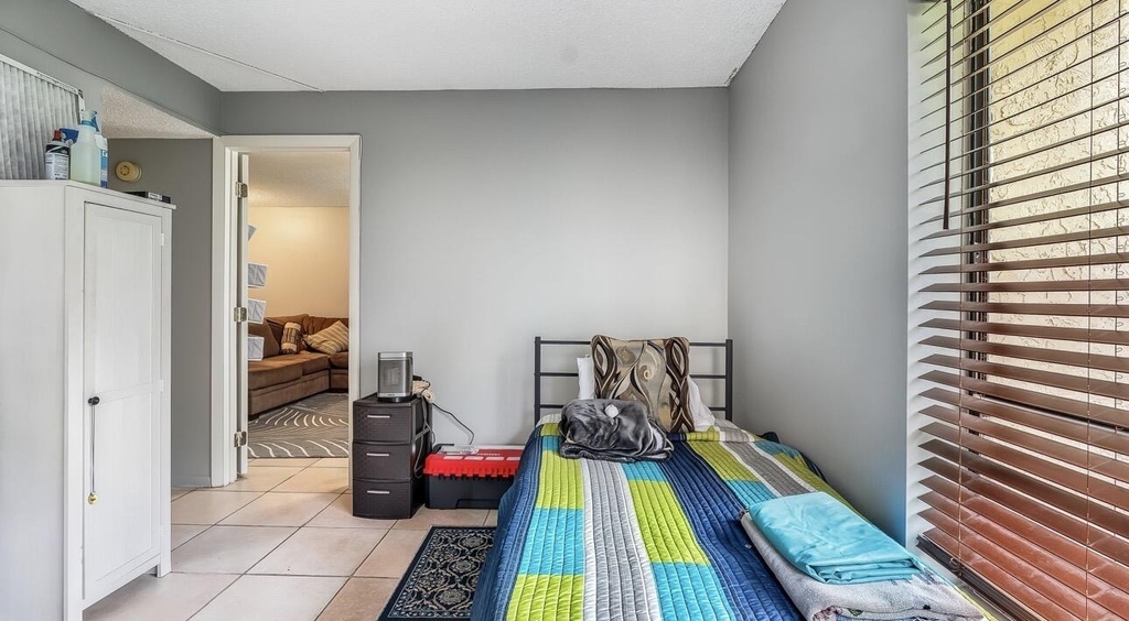 2355 Sw 15th - Photo 6