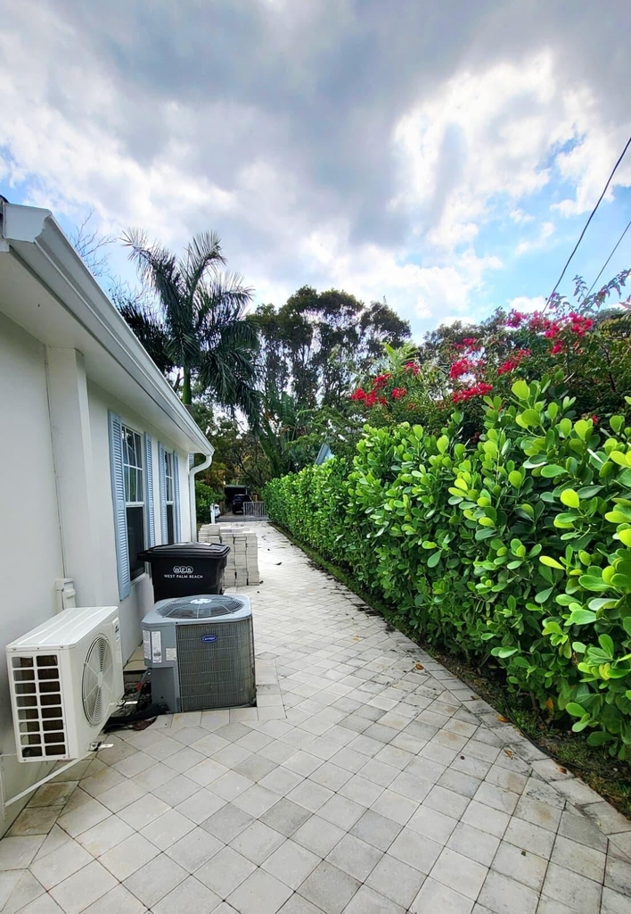 515 52nd Street - Photo 1