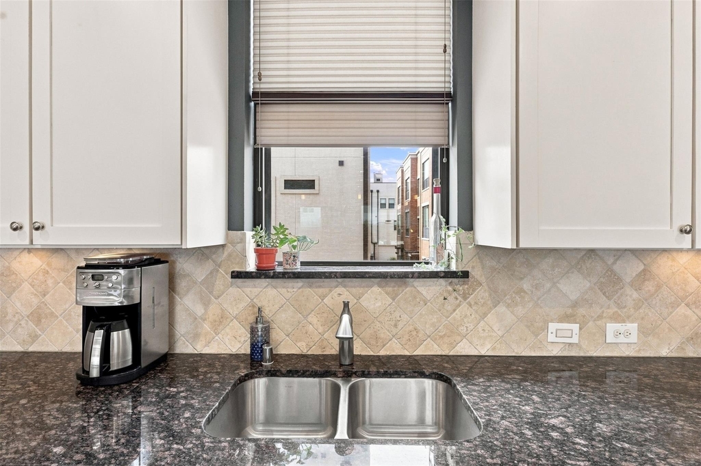 1114 S Adams Street - Photo 14
