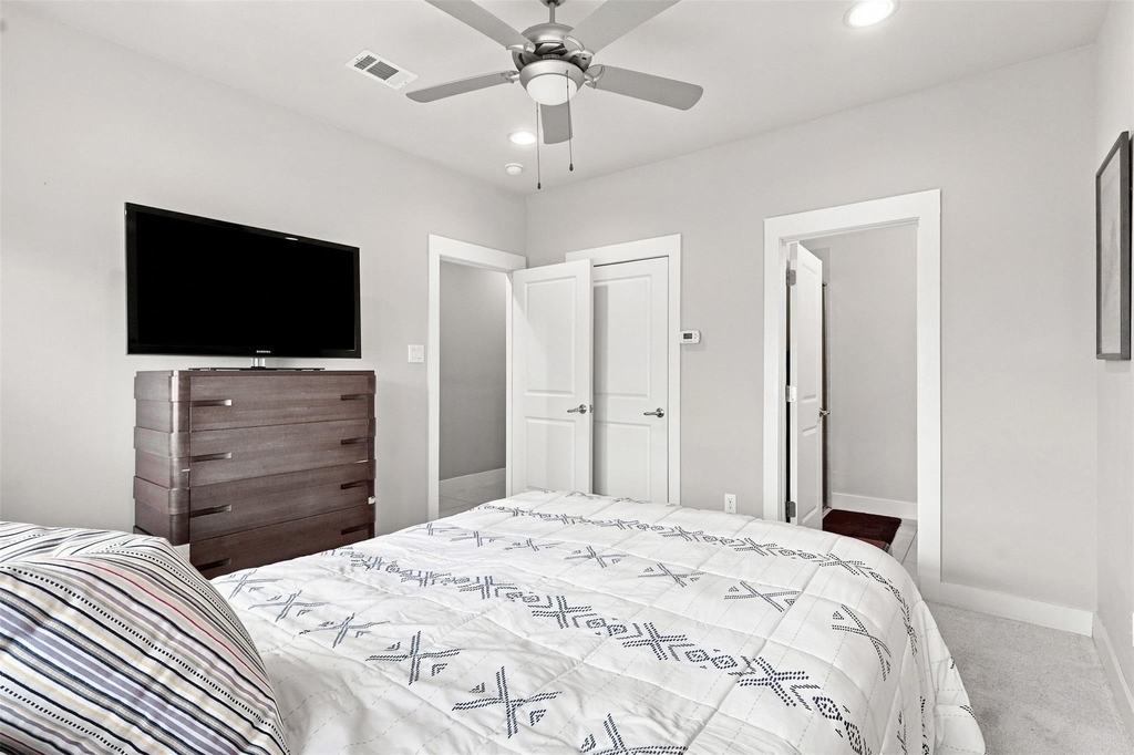 1114 S Adams Street - Photo 7