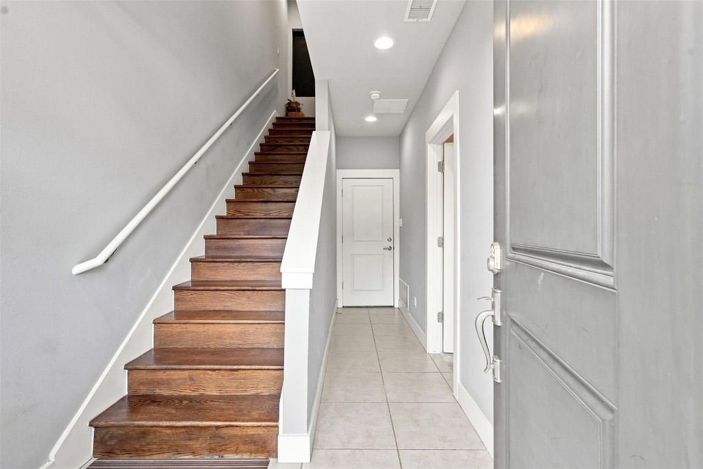1114 S Adams Street - Photo 5