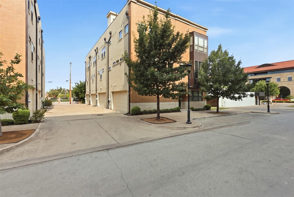 1114 S Adams Street - Photo 1