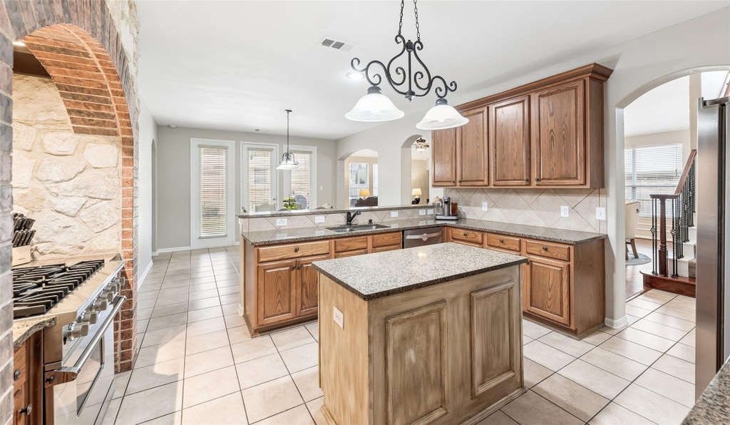 1301 Bramble Lane - Photo 6