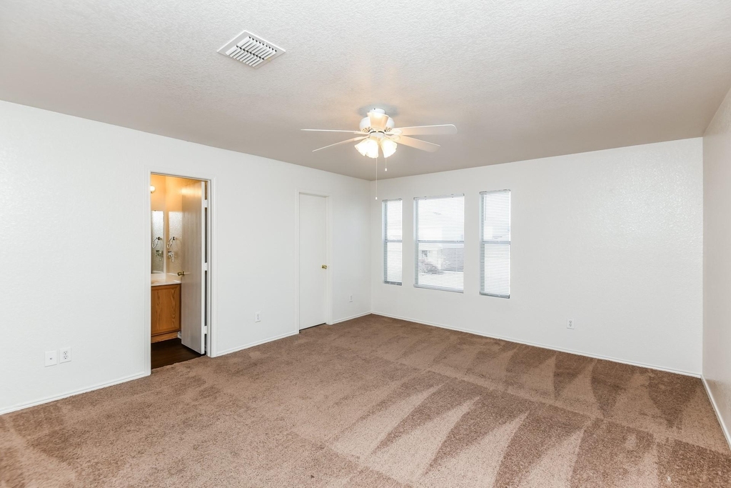 6624 Meadow Way Lane - Photo 9
